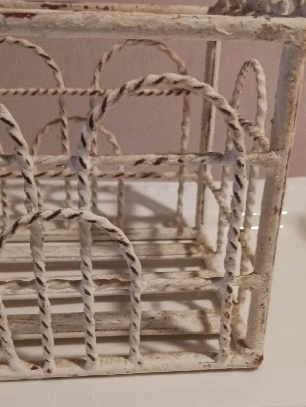Vintage-Style White Metal Bath/Office/Room Caddy Organizer ⚜️